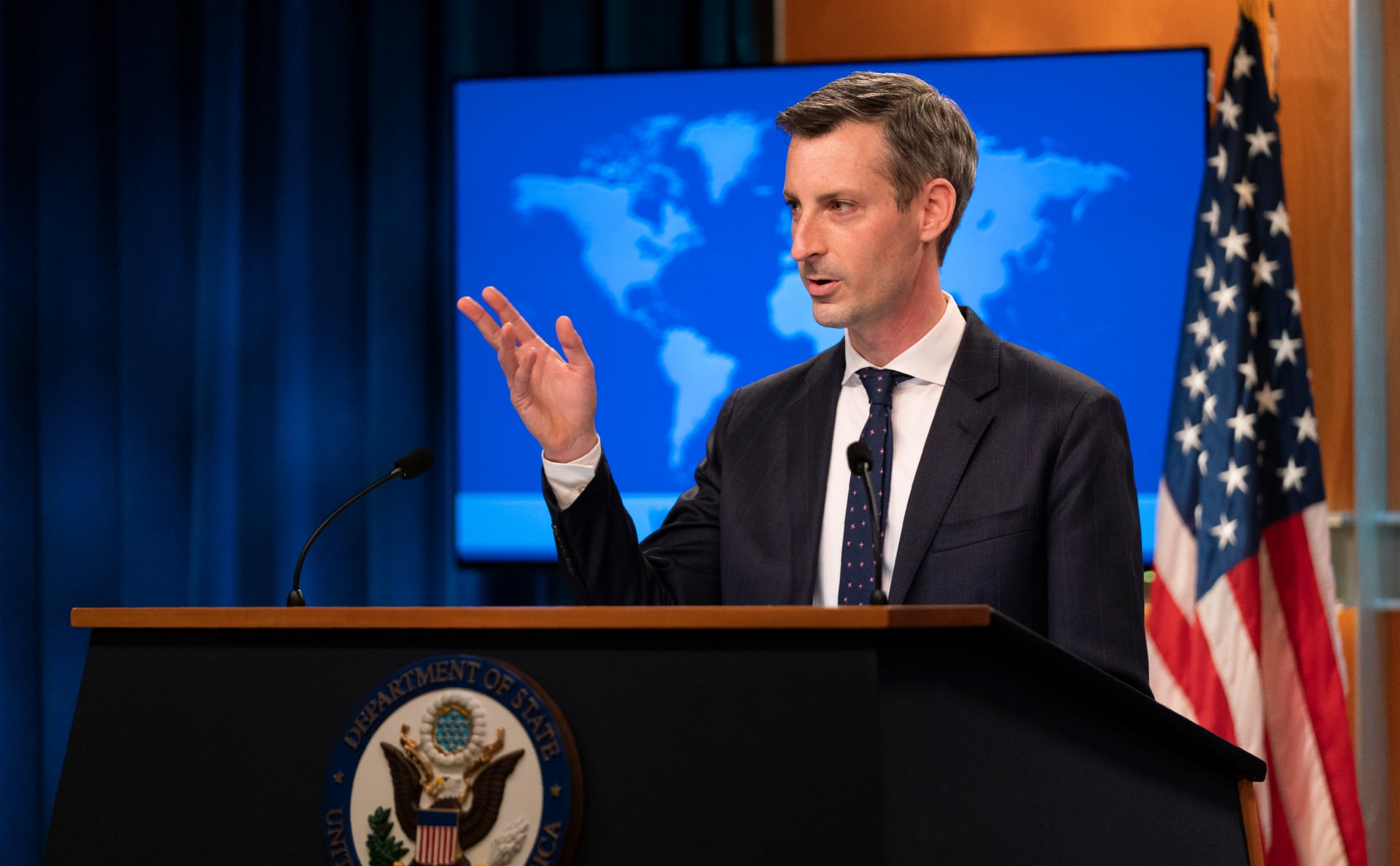 США хотели бы сохранить отношения с рф в некоторых сферах, но россияне против — Госдеп