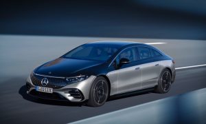 Чтобы не пачкаться: Mercedes-Benz продаст свое имущество на россии местным