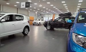 Спрос на новые легковые авто в Украине упал втрое