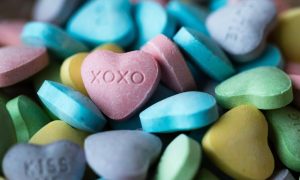 СБУ разоблачила наркоторговцев, ввозивших в Украину неправильные конфеты