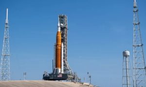 NASA сегодня впервые за полвека запустит миссию на Луну: трансляция