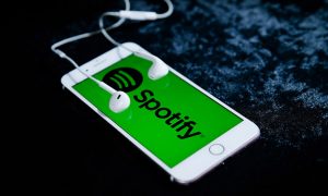 Spotify запустил в Украине раздел с подкастами