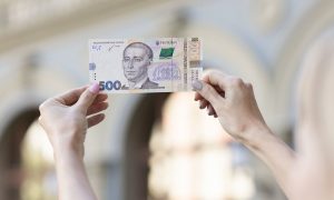 Нацбанк призвал украинцев отказываться от некоторых банкнот: в чем дело