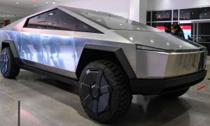Cybertruck от Tesla подорожал, не доехав до конвейера