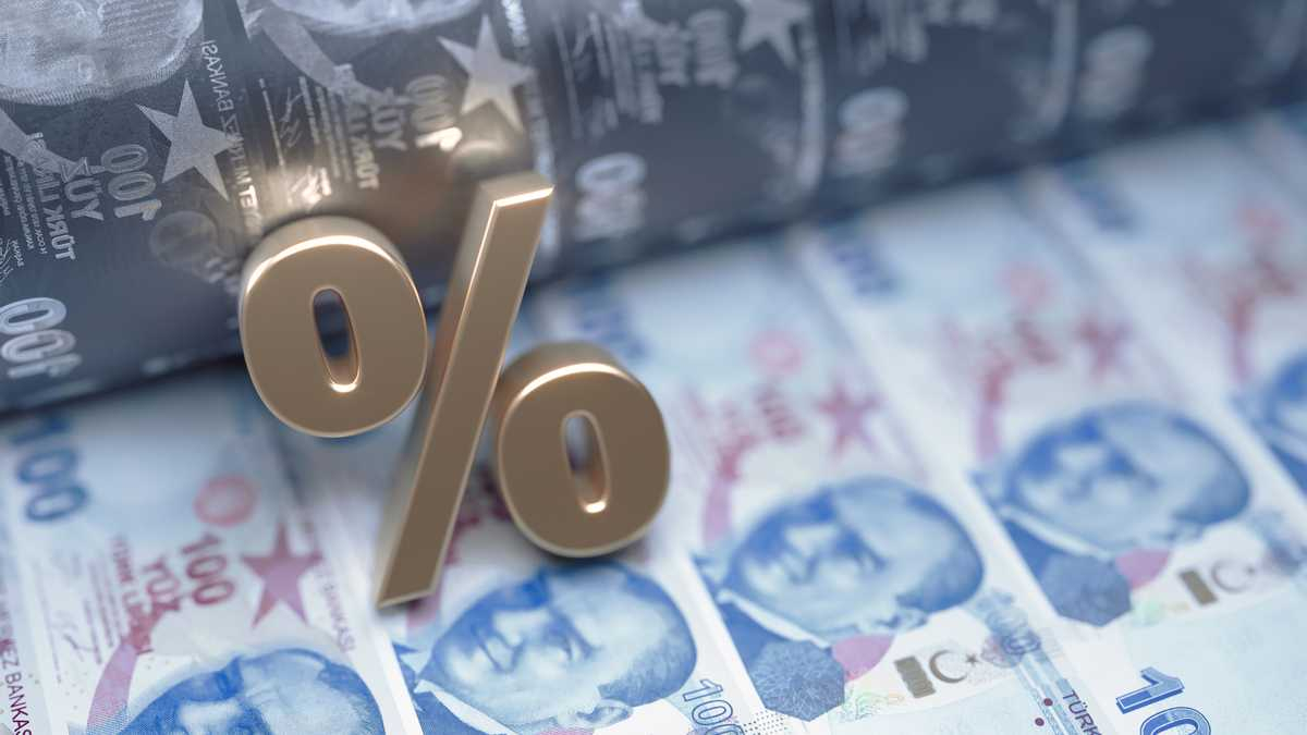 Вопреки экономтеории: на фоне роста инфляции, центробанк Турции резко снизил ставку