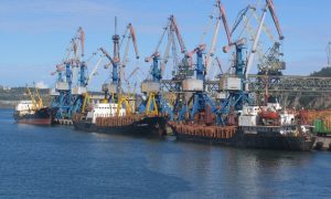 В правительстве подсчитали, сколько бюджету принесет разблокировка работы портов