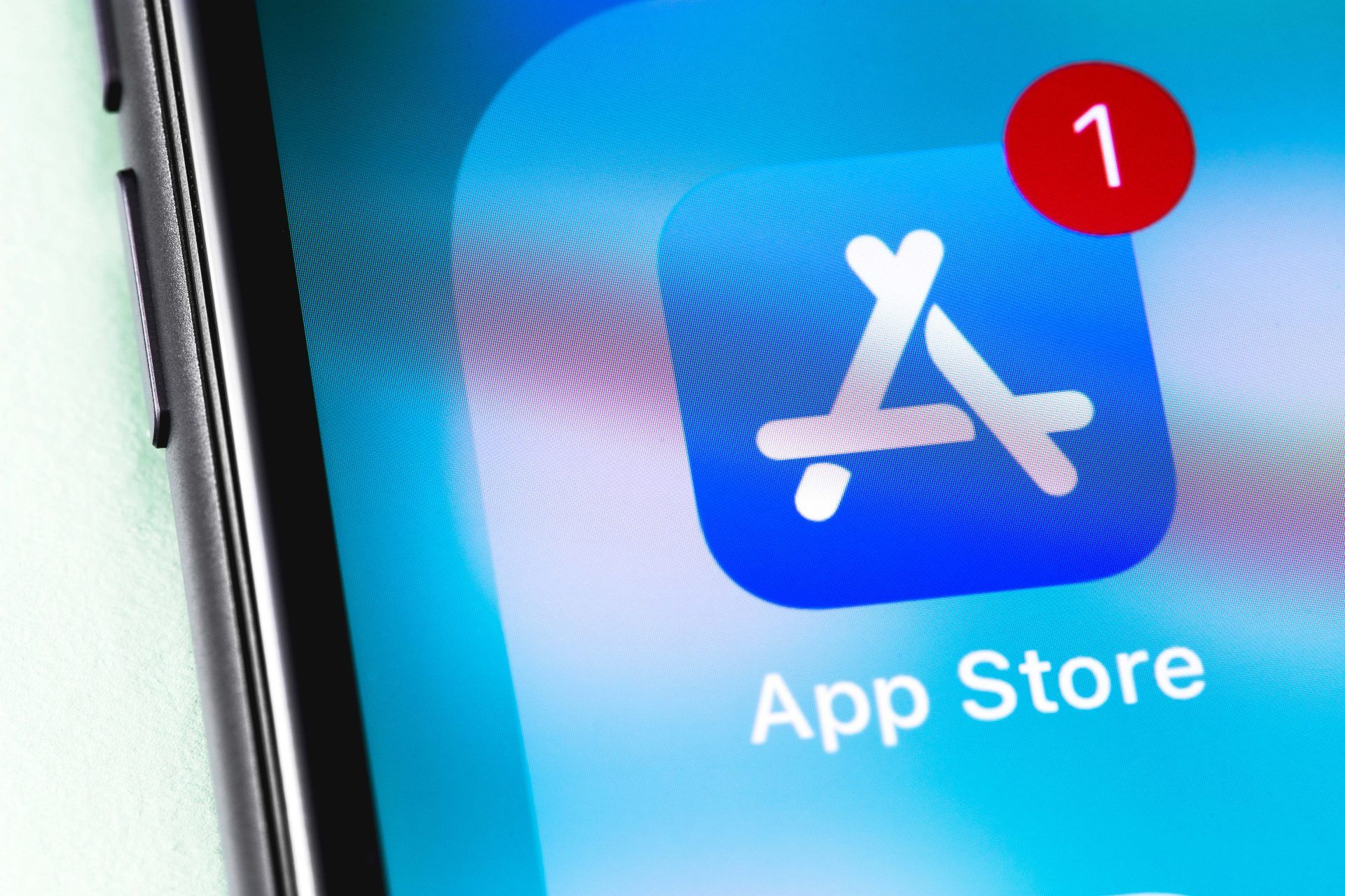 Apple повышает цены на приложения в App Store в Европе и Азии