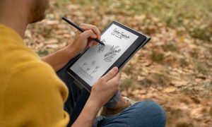 Amazon представила самую большую электронную книгу с поддержкой заметок (видео)