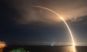 SpaceX вывела на орбиту очередную партию спутников Starlink – фото