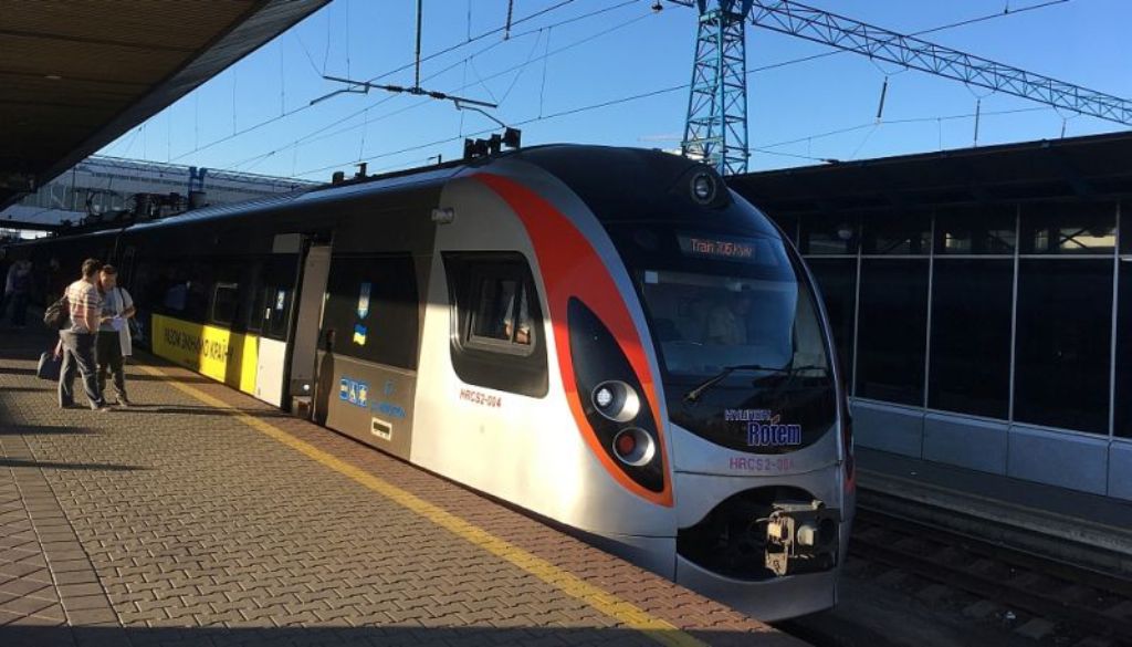 Потяг Перемишль - Київ вирушив із затримкою на 6,5 год