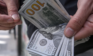 Украинцы увеличили покупку валюты: за последний месяц рост в 1,5 раза