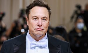 Сдал назад. Маск пообещал сотрудникам Twitter, что не будет увольнять 75% штата