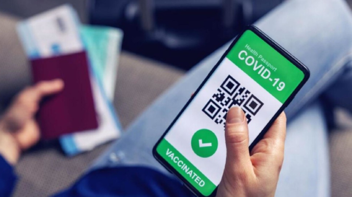 У Бельгії 10 пасажирів отримали пів року в’язниці і 1600 євро штрафу  за підроблений ковід-сертифікат