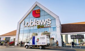 В Канаде розничная сеть начала доставку продуктов беспилотными грузовиками (видео)