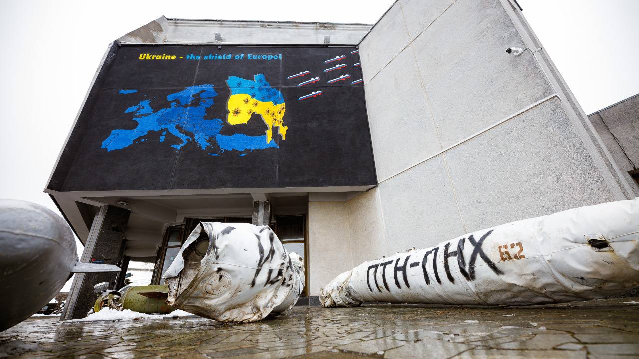 В Киев привезли трофеи российских террористов