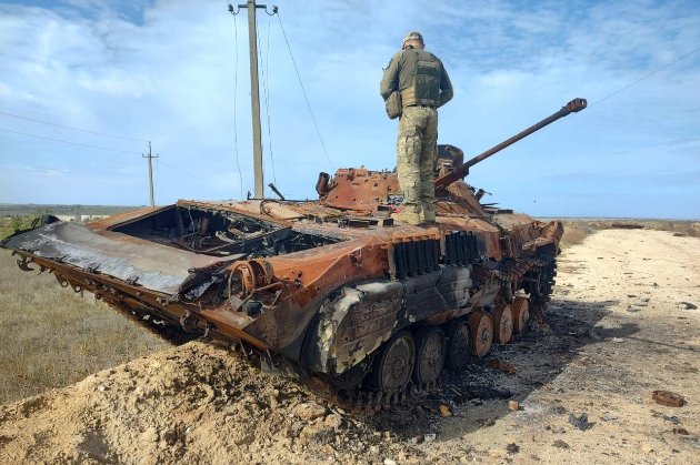 Оккупанты потеряли в Украине еще 350 военных