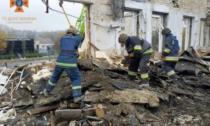 Российские террористы обстреливают Херсон. Есть жертвы