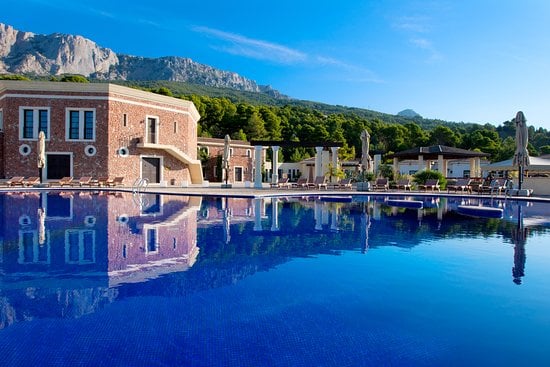 Суд передал АРМА права на гостиницу, принадлежащую «Газпрому»