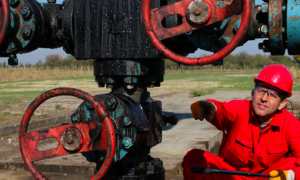 российская нефть: США разрешили разгрузку танкеров без ограничений на цену