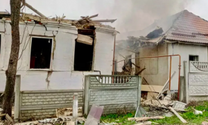 Рассказали о последствиях ракетного удара по Днепру: из-под завалов достали тело погибшего