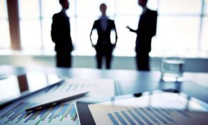 Ожидание на фоне обстрелов по энергетике: как отреагировал украинский бизнес