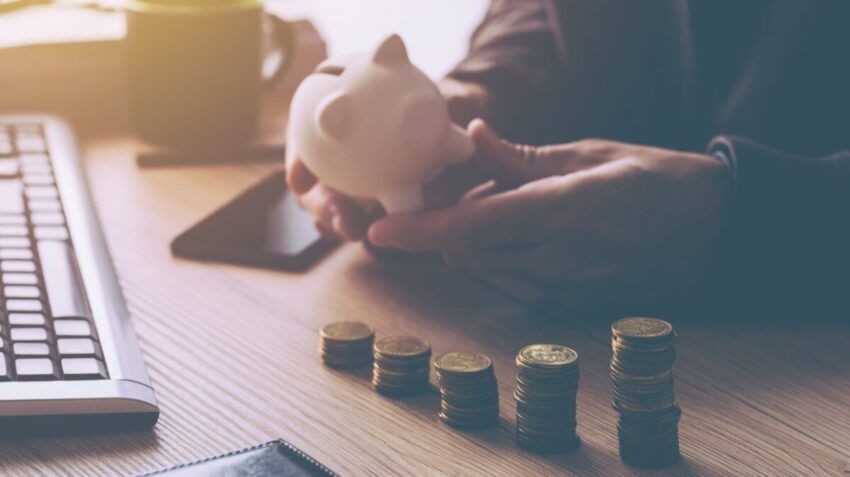 Почти на миллион: с начала года долги украинцев выросли – причины