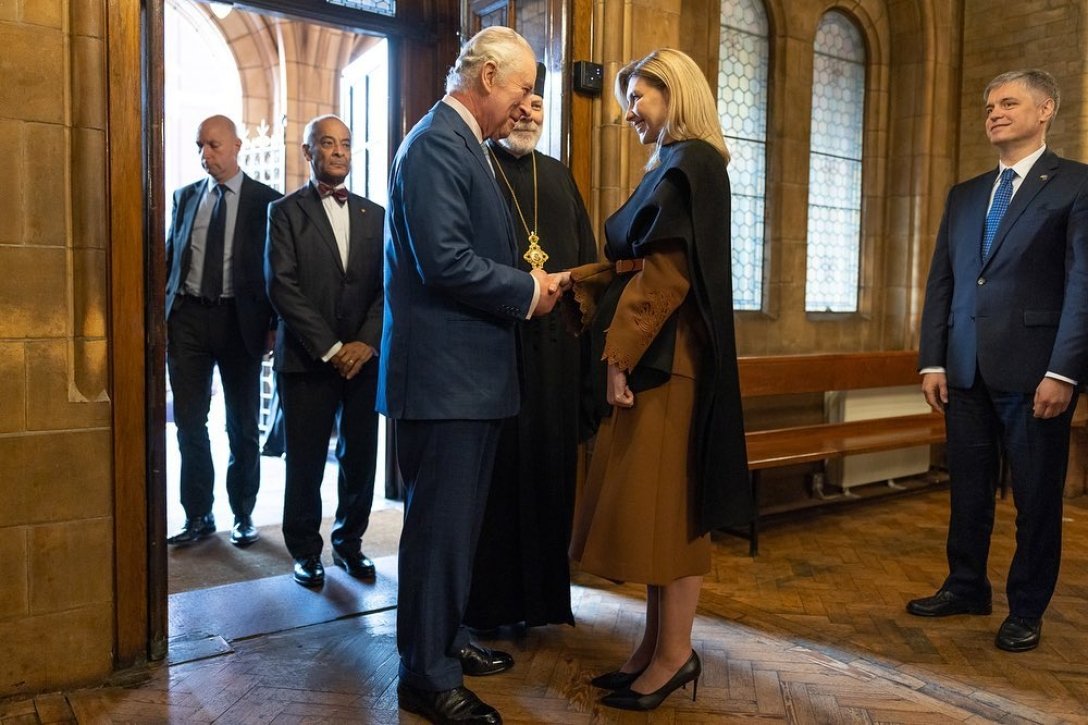 Фото: українська перша леді разом з британським монархом відвідала собор у Лондоні 