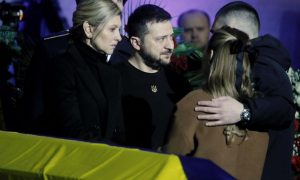 Зеленский простился с погибшими в авиакатастрофе в Броварах