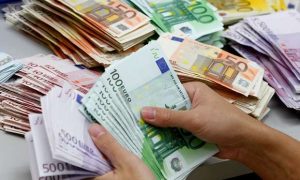 Курс валют 13 января: наличное евро дорожает