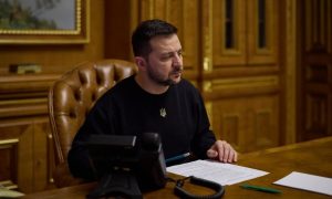 Зеленский поговорил с премьер-министром Канады: обсудили военные потребности Украины