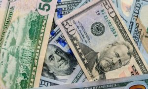 Курс валют 17 января: доллар подешевел