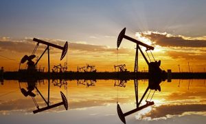 Падение цен на нефть продолжилось: что влияет на мировой рынок