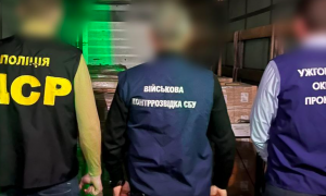 Волонтер на Закарпатье продавал гуманитарную помощь: ему объявили подозрение