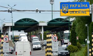 Польща побудує спільний термінал на українському кордоні