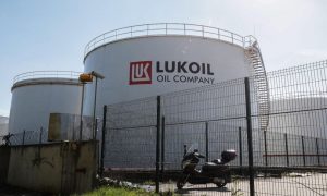 До конца марта: «ЛУКойл» продает крупнейший НПЗ в Италии