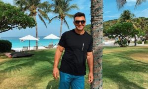 Зеленскому подали петицию оставить Тищенко в Таланде на постоянно