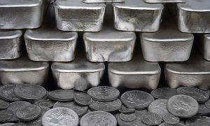 Спрос на серебро: цены на металл вырастут до 9-летнего максимума в 2023 году - СМИ