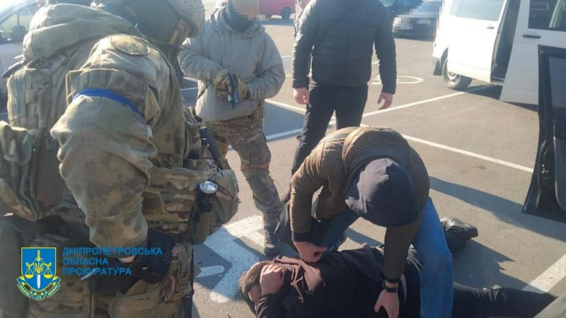 В Днепре разоблачили банду вымогателей