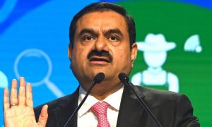 Индийская Adani за месяц потеряла более 145 миллиардов долларов