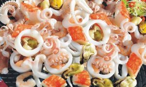 В Украину привезли опасные для жизни морепродукты