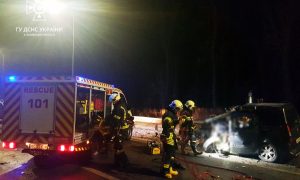 Сінгапур передав Україні пожежні машини та карети швидкої допомоги