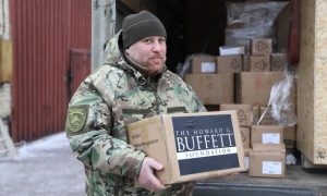 Полиция Киевщины получила помощь от филантропа Говарда Баффета