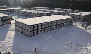 Во Львове построили зимний модульный городок для сотен беженцев