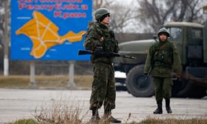 В Крыму люди выезжают из городов, где оккупанты создают склады боекомплектов