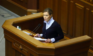 В Верховную Раду поступили заявления о сложении депутатских мандатов от двух нардепов