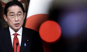 Премьер Японии посетит Украину для встречи с Зеленским