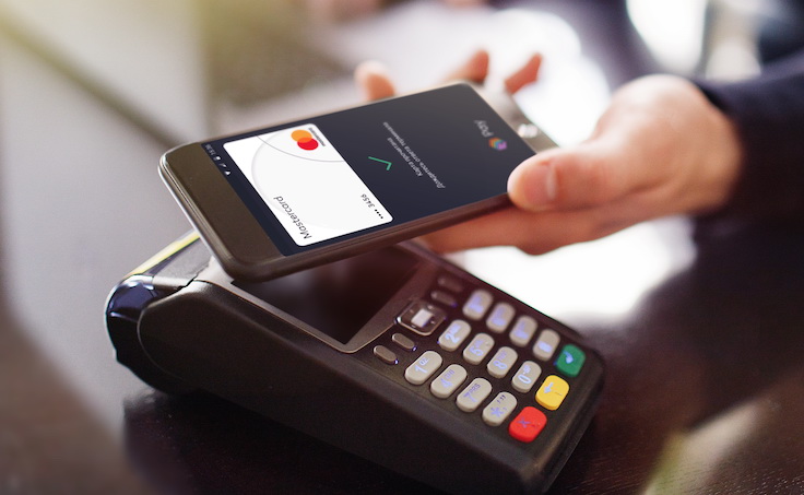 Безналичные расчеты в Украине: половина жителей городов используют NFC