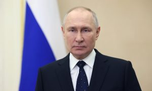 З бронею і закритими вікнами: з'явилися унікальні знімки секретного поїзда путіна