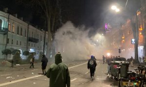 В центрі Тбілісі силовики знову розігнали протестуючих