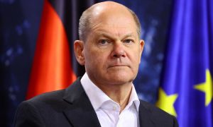 Канцлер Германии считает, что российская агрессия в Украине может продолжаться еще долго